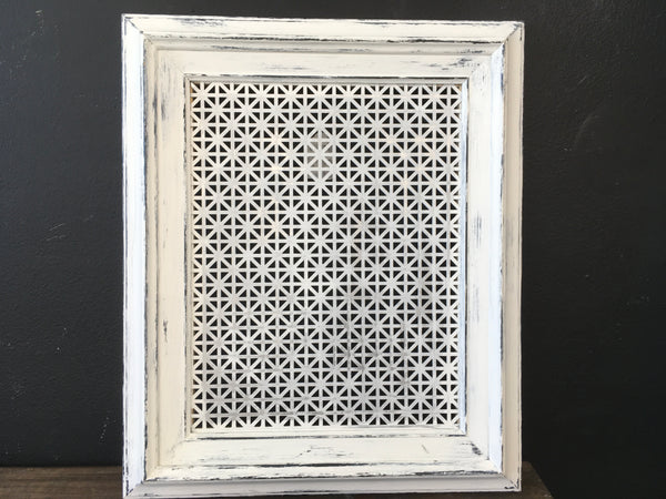 Wall Decor With Metal Insert (jewelry)